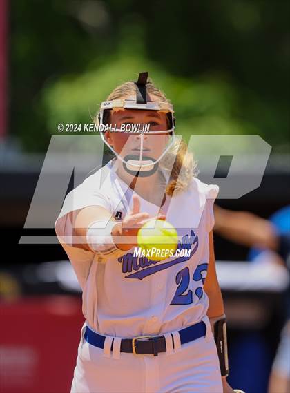 Thumbnail 3 in St. Patrick vs. Mantachie (MHSAA 3A Final) photogallery.