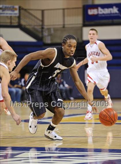 Thumbnail 3 in Hamilton vs. Richards (Converse Eastbay Classic)  photogallery.