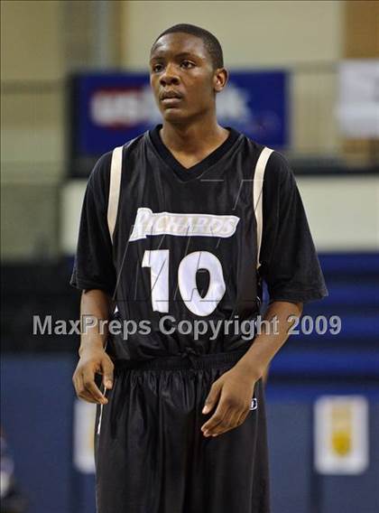 Thumbnail 1 in Hamilton vs. Richards (Converse Eastbay Classic)  photogallery.