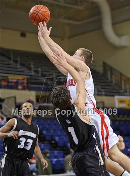 Thumbnail 3 in Hamilton vs. Richards (Converse Eastbay Classic)  photogallery.