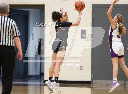 Thumbnail 3 in Beechcroft vs Bloom-Carroll (OHSAA D2 Sectional Final) photogallery.