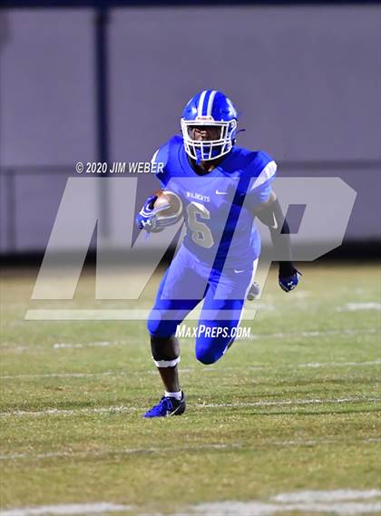 Thumbnail 3 in Iona @ Checotah (OSSAA 3A Round 1 Playoff)  photogallery.