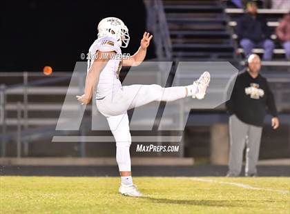 Thumbnail 3 in Iona @ Checotah (OSSAA 3A Round 1 Playoff)  photogallery.