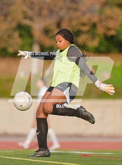 Thumbnail 3 in El Toro @ Beckman photogallery.
