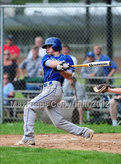 Thumbnail 2 in Darien vs. Hand (CIAC Class L 2nd Round) photogallery.