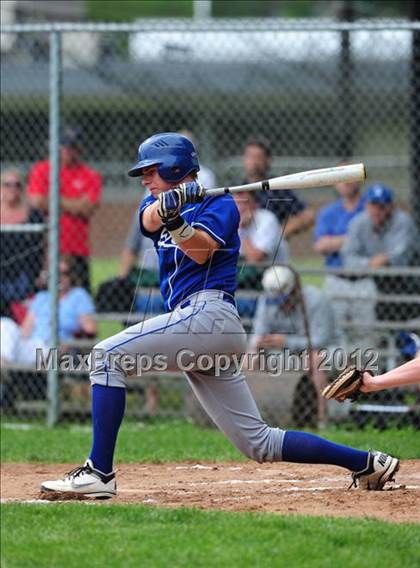 Thumbnail 1 in Darien vs. Hand (CIAC Class L 2nd Round) photogallery.