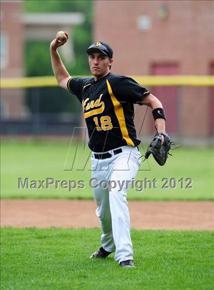Thumbnail 3 in Darien vs. Hand (CIAC Class L 2nd Round) photogallery.