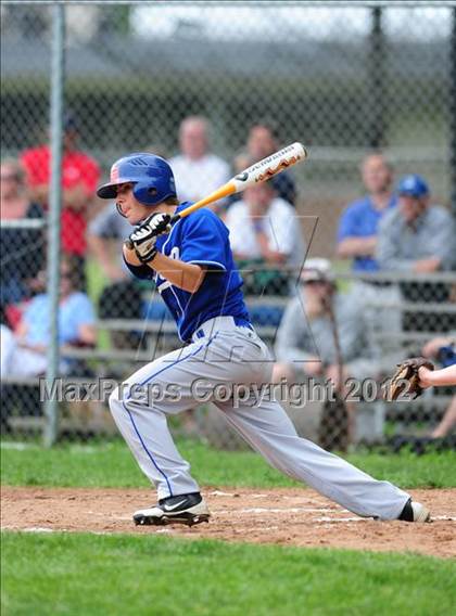 Thumbnail 1 in Darien vs. Hand (CIAC Class L 2nd Round) photogallery.
