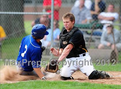 Thumbnail 3 in Darien vs. Hand (CIAC Class L 2nd Round) photogallery.