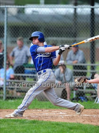 Thumbnail 3 in Darien vs. Hand (CIAC Class L 2nd Round) photogallery.