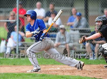 Thumbnail 1 in Darien vs. Hand (CIAC Class L 2nd Round) photogallery.