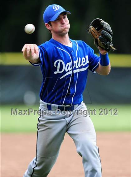 Thumbnail 1 in Darien vs. Hand (CIAC Class L 2nd Round) photogallery.