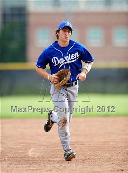 Thumbnail 3 in Darien vs. Hand (CIAC Class L 2nd Round) photogallery.