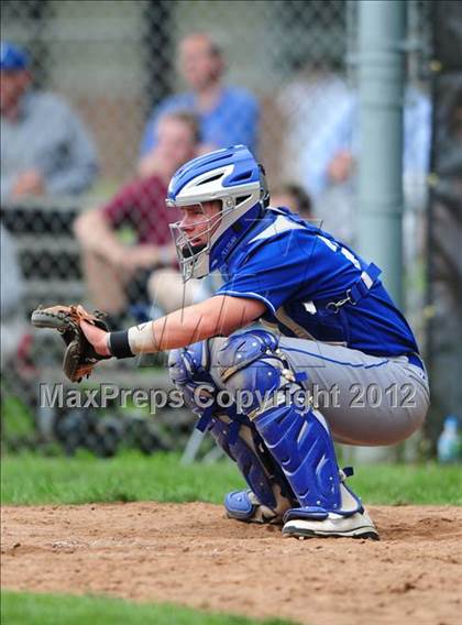 Thumbnail 1 in Darien vs. Hand (CIAC Class L 2nd Round) photogallery.