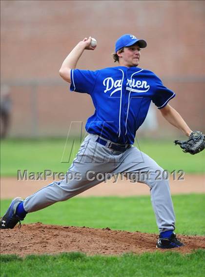 Thumbnail 3 in Darien vs. Hand (CIAC Class L 2nd Round) photogallery.