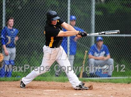 Thumbnail 3 in Darien vs. Hand (CIAC Class L 2nd Round) photogallery.