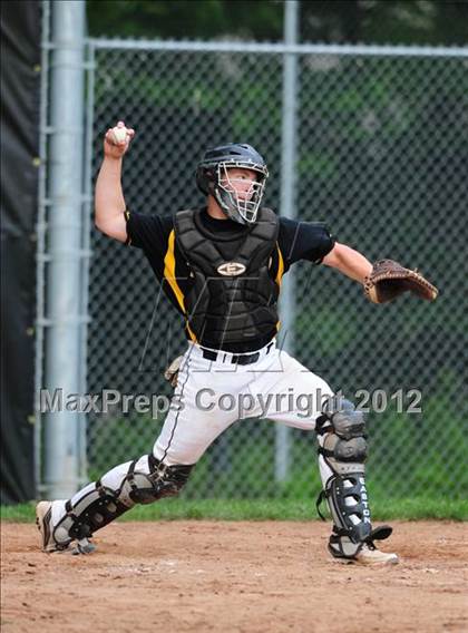 Thumbnail 2 in Darien vs. Hand (CIAC Class L 2nd Round) photogallery.