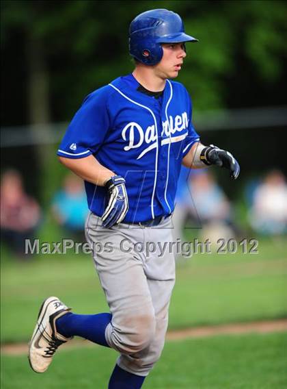 Thumbnail 1 in Darien vs. Hand (CIAC Class L 2nd Round) photogallery.