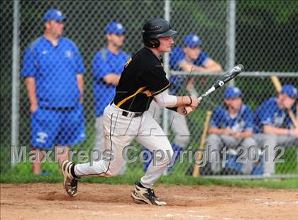 Thumbnail 1 in Darien vs. Hand (CIAC Class L 2nd Round) photogallery.