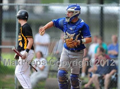 Thumbnail 3 in Darien vs. Hand (CIAC Class L 2nd Round) photogallery.