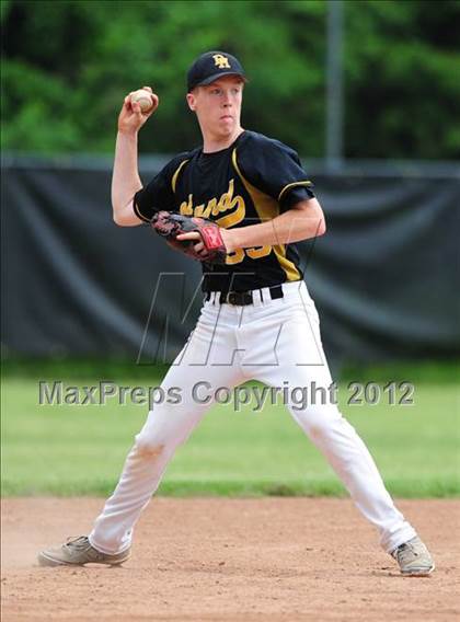 Thumbnail 1 in Darien vs. Hand (CIAC Class L 2nd Round) photogallery.