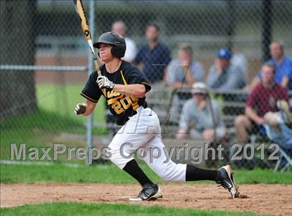 Thumbnail 3 in Darien vs. Hand (CIAC Class L 2nd Round) photogallery.