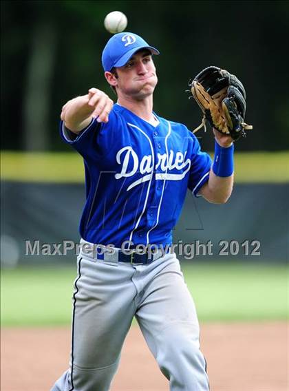 Thumbnail 2 in Darien vs. Hand (CIAC Class L 2nd Round) photogallery.