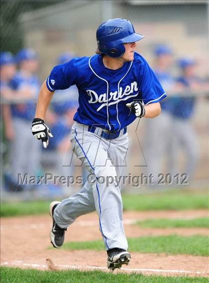 Thumbnail 2 in Darien vs. Hand (CIAC Class L 2nd Round) photogallery.