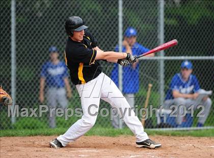 Thumbnail 2 in Darien vs. Hand (CIAC Class L 2nd Round) photogallery.