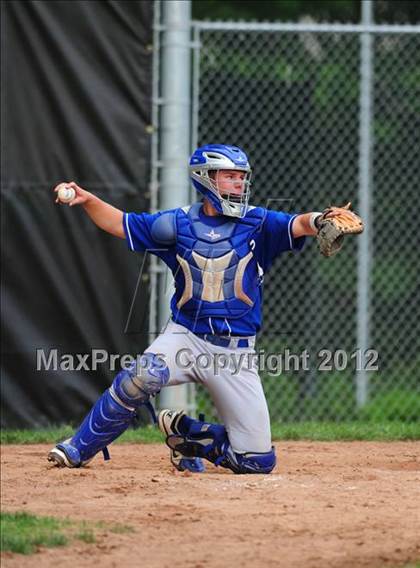 Thumbnail 3 in Darien vs. Hand (CIAC Class L 2nd Round) photogallery.