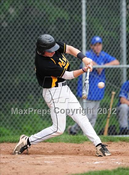 Thumbnail 2 in Darien vs. Hand (CIAC Class L 2nd Round) photogallery.