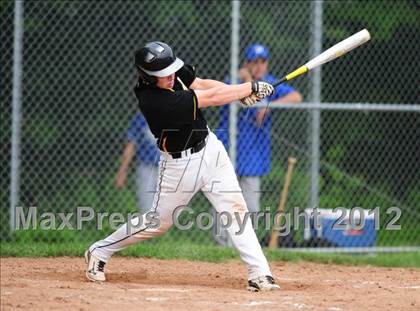 Thumbnail 3 in Darien vs. Hand (CIAC Class L 2nd Round) photogallery.
