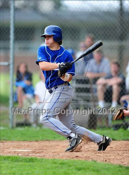 Thumbnail 2 in Darien vs. Hand (CIAC Class L 2nd Round) photogallery.