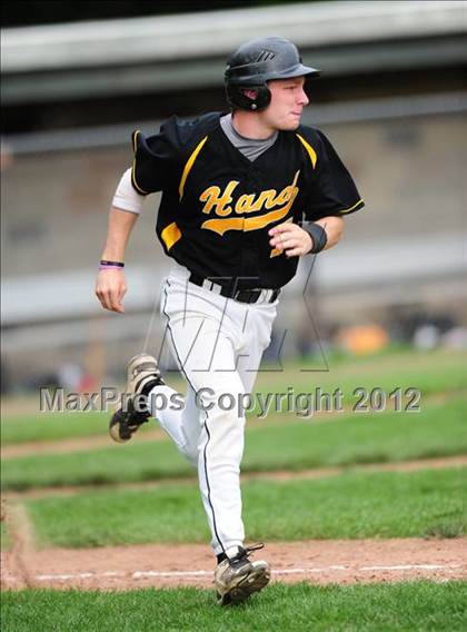 Thumbnail 3 in Darien vs. Hand (CIAC Class L 2nd Round) photogallery.