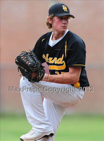 Thumbnail 2 in Darien vs. Hand (CIAC Class L 2nd Round) photogallery.