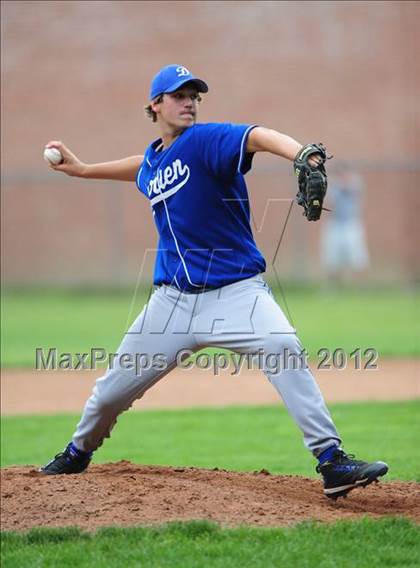 Thumbnail 1 in Darien vs. Hand (CIAC Class L 2nd Round) photogallery.
