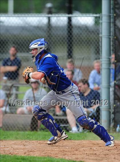 Thumbnail 2 in Darien vs. Hand (CIAC Class L 2nd Round) photogallery.