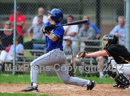 Thumbnail 2 in Darien vs. Hand (CIAC Class L 2nd Round) photogallery.