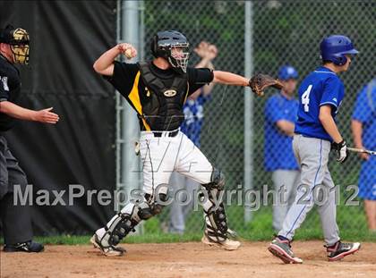 Thumbnail 2 in Darien vs. Hand (CIAC Class L 2nd Round) photogallery.