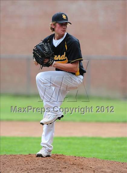 Thumbnail 3 in Darien vs. Hand (CIAC Class L 2nd Round) photogallery.
