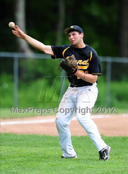 Thumbnail 1 in Darien vs. Hand (CIAC Class L 2nd Round) photogallery.