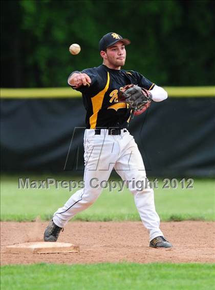 Thumbnail 2 in Darien vs. Hand (CIAC Class L 2nd Round) photogallery.