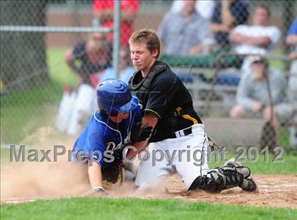 Thumbnail 1 in Darien vs. Hand (CIAC Class L 2nd Round) photogallery.