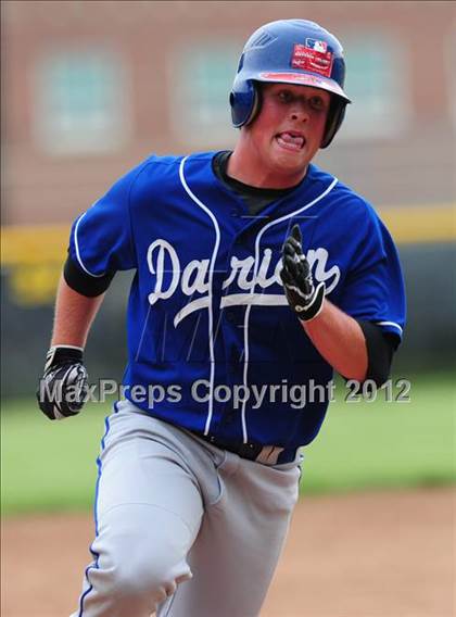 Thumbnail 3 in Darien vs. Hand (CIAC Class L 2nd Round) photogallery.