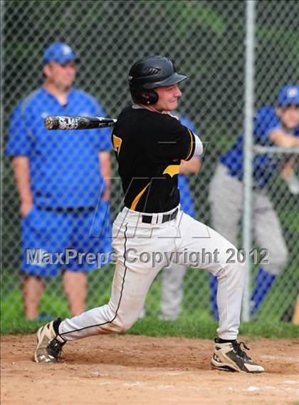 Thumbnail 2 in Darien vs. Hand (CIAC Class L 2nd Round) photogallery.