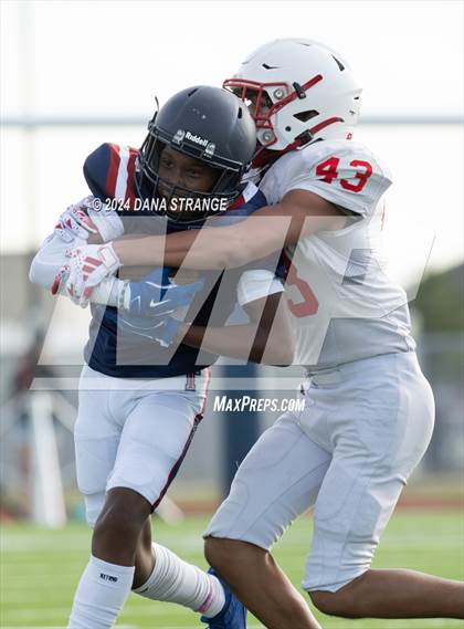 Thumbnail 2 in Katy @ Tompkins (White) photogallery.