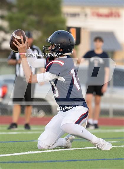 Thumbnail 3 in Katy @ Tompkins (White) photogallery.