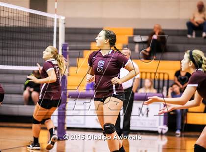 Thumbnail 3 in Sherman vs Howe (Farmersville Volleyball Tournament) photogallery.