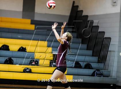 Thumbnail 3 in Sherman vs Howe (Farmersville Volleyball Tournament) photogallery.