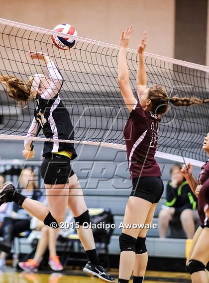 Thumbnail 3 in Sherman vs Howe (Farmersville Volleyball Tournament) photogallery.